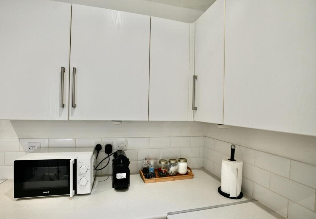 Spacious Two-Bedrooms House, Private Parking, Contractors, Relocators Oxford Eksteriør bilde