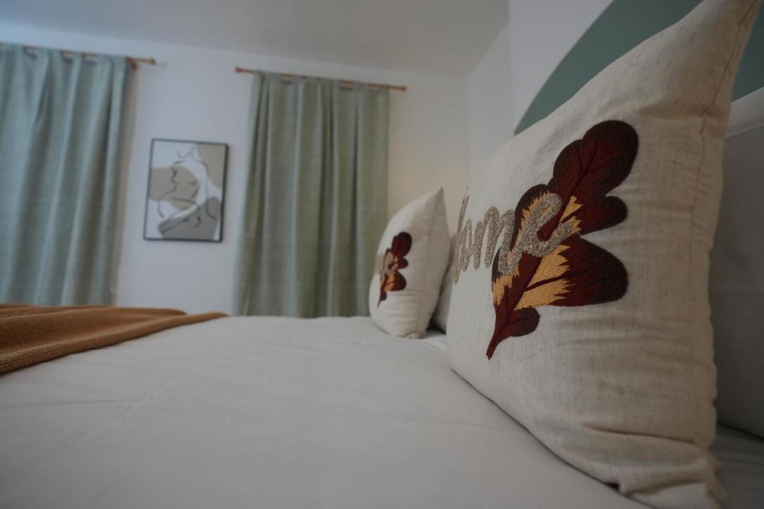 Spacious Two-Bedrooms House, Private Parking, Contractors, Relocators Oxford Eksteriør bilde